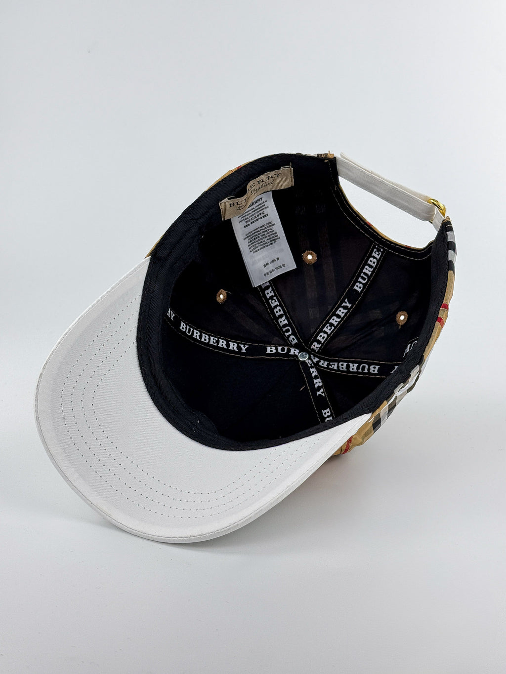 BURBERRY BORDADA GAMA ALTA
