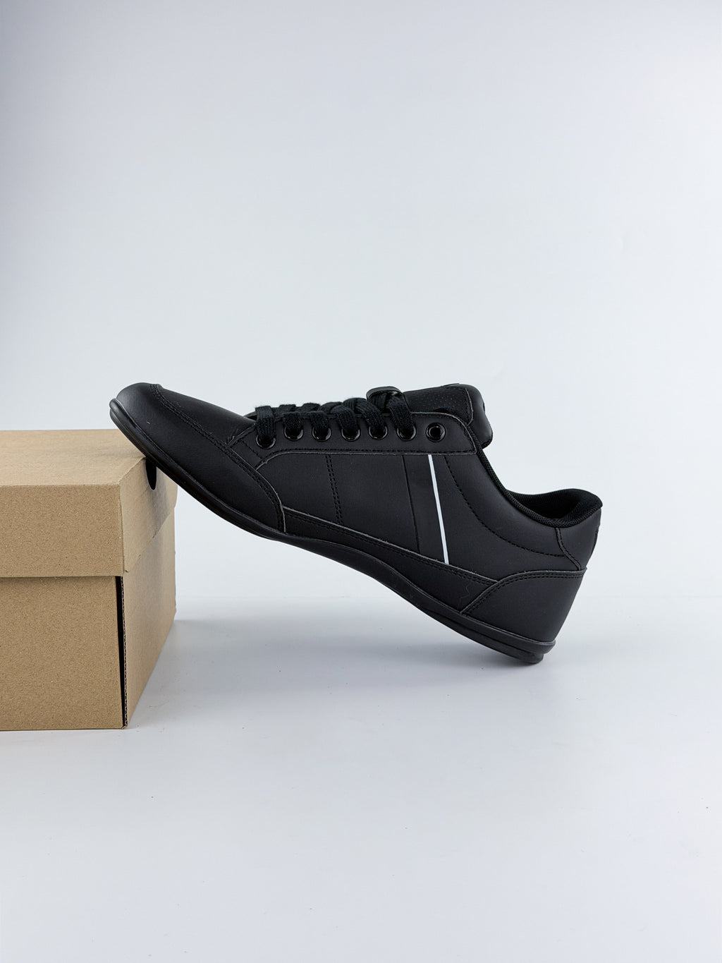 LACOSTE CLASSIC NEGRA