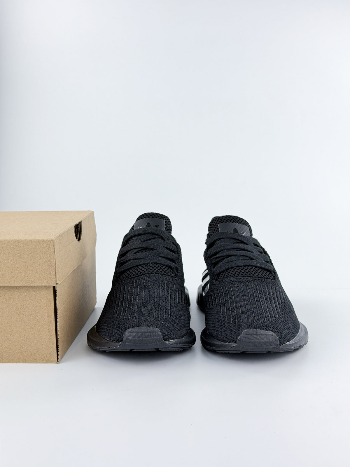 ADIDAS SWIFT RUN