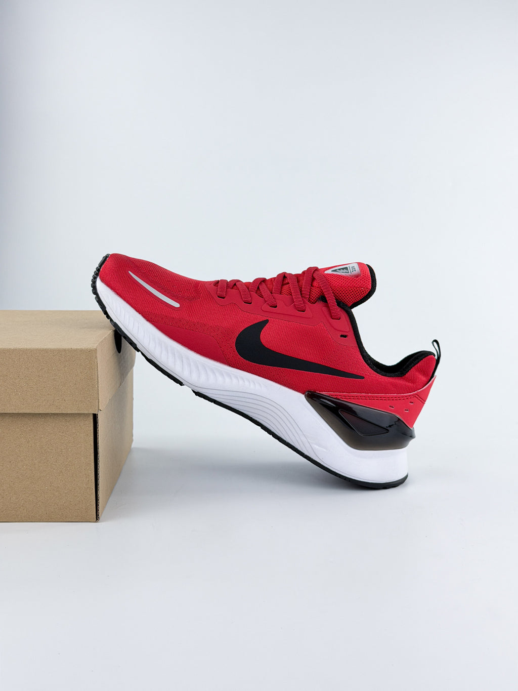 NIKE ZOOM RUSH