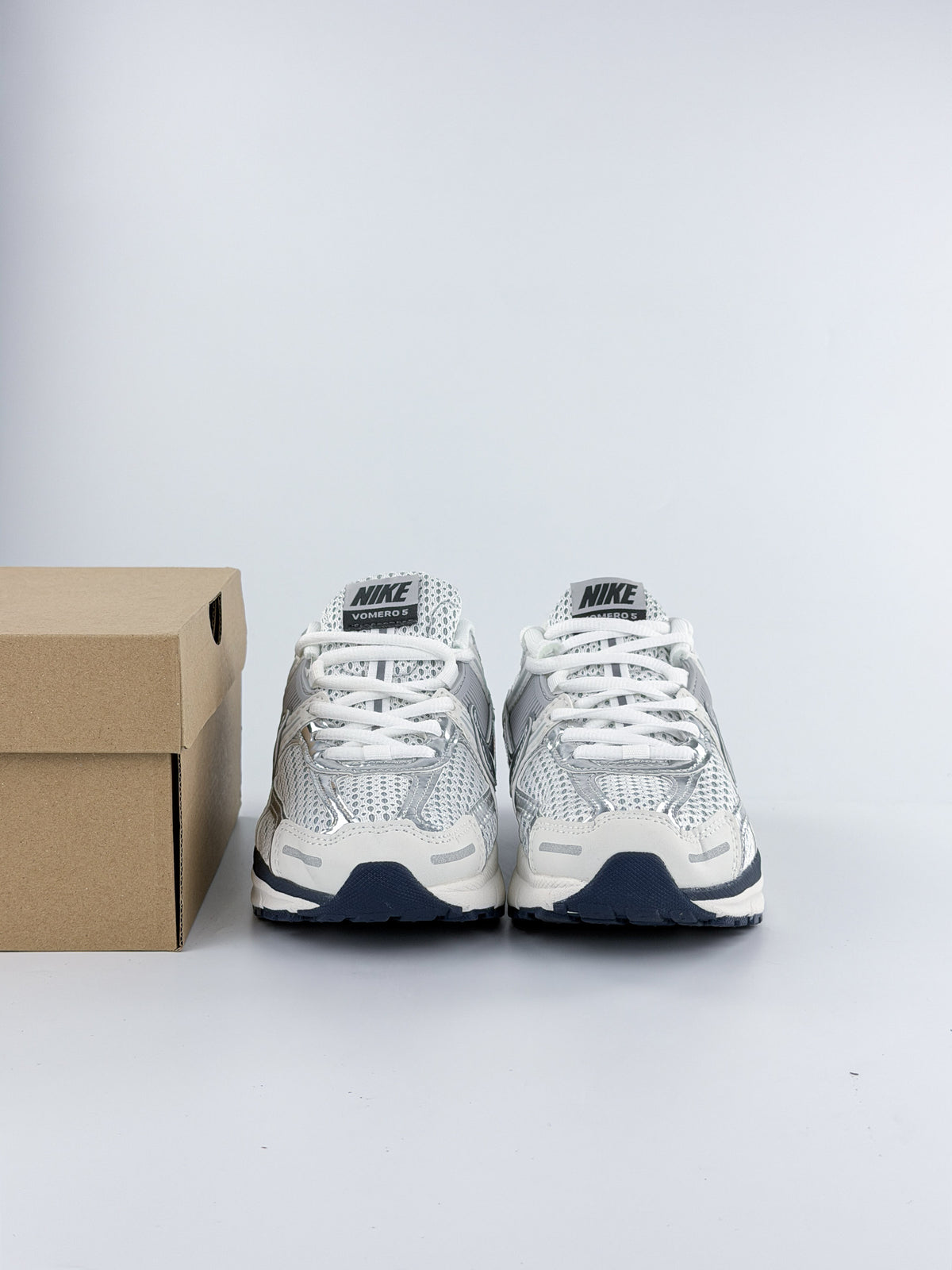 NIKE ZOOM VOMERO 5 BUBBLE