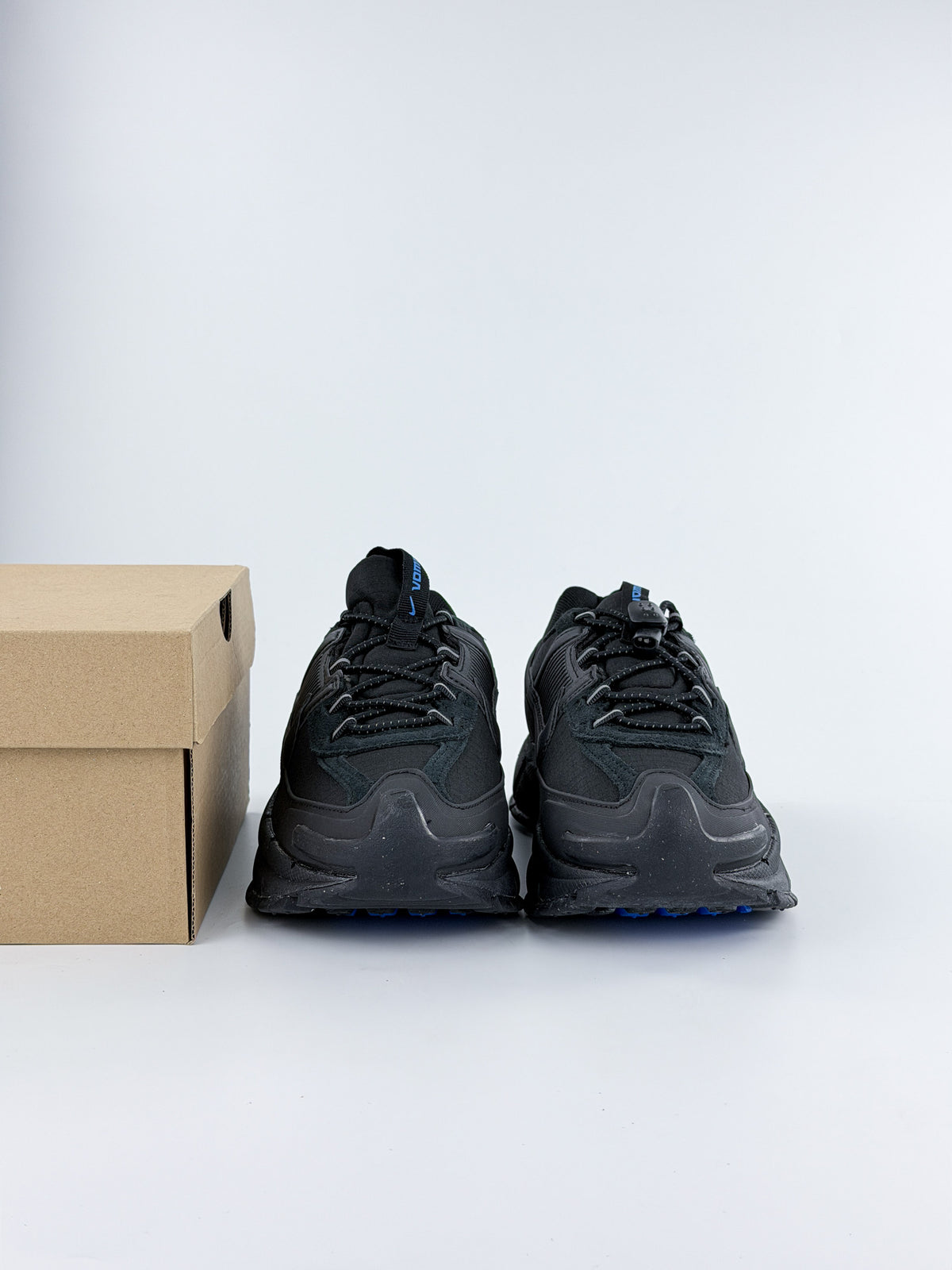 NIKE ZOOM VOMERO ROAM