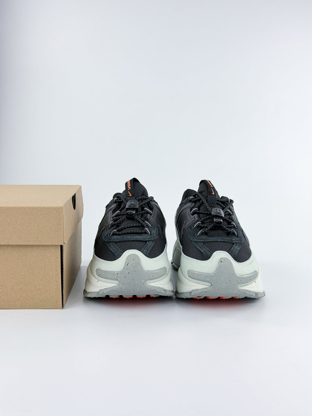 NIKE ZOOM VOMERO ROAM