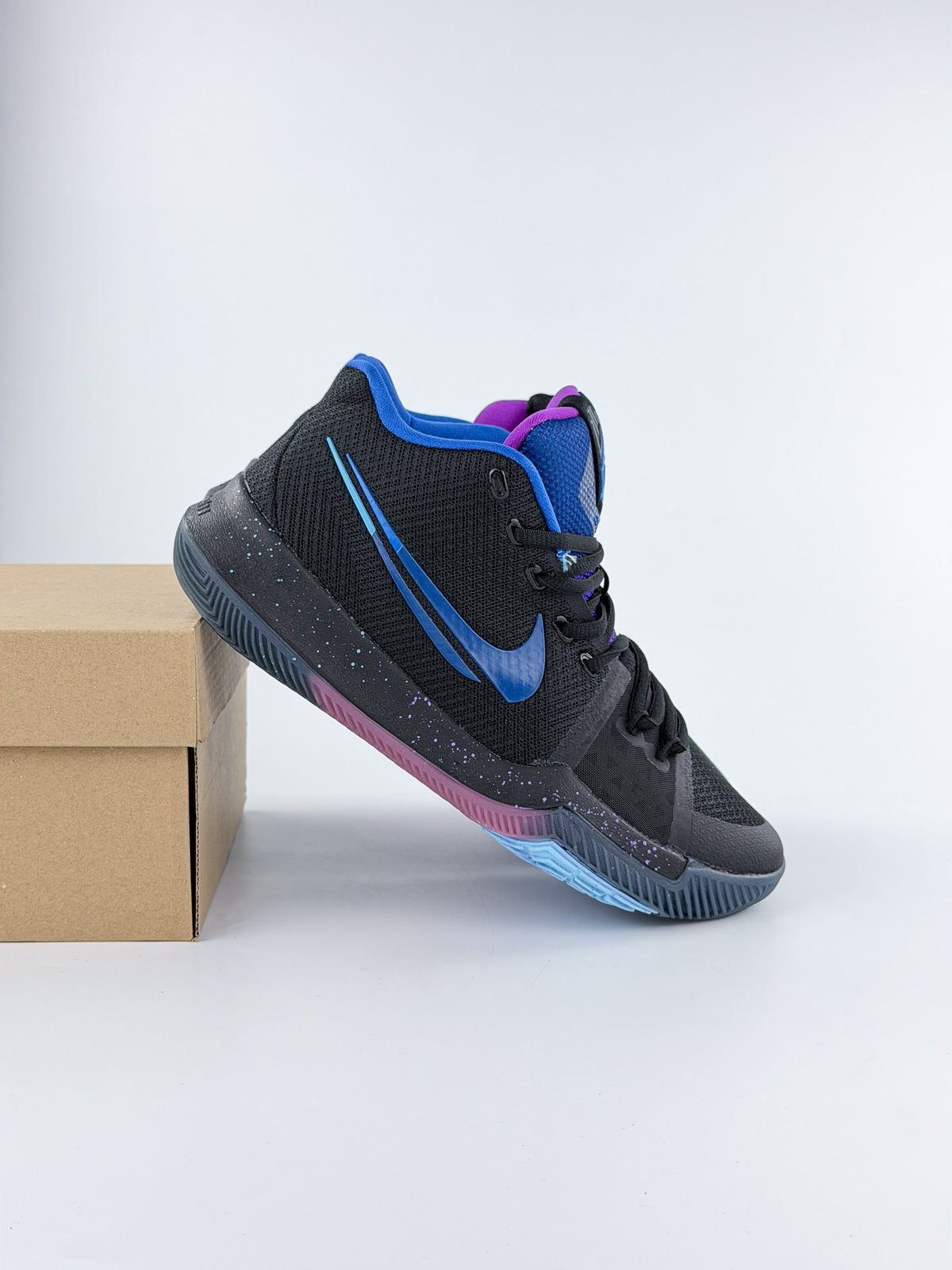 NIKE KYRIE IRVING 3