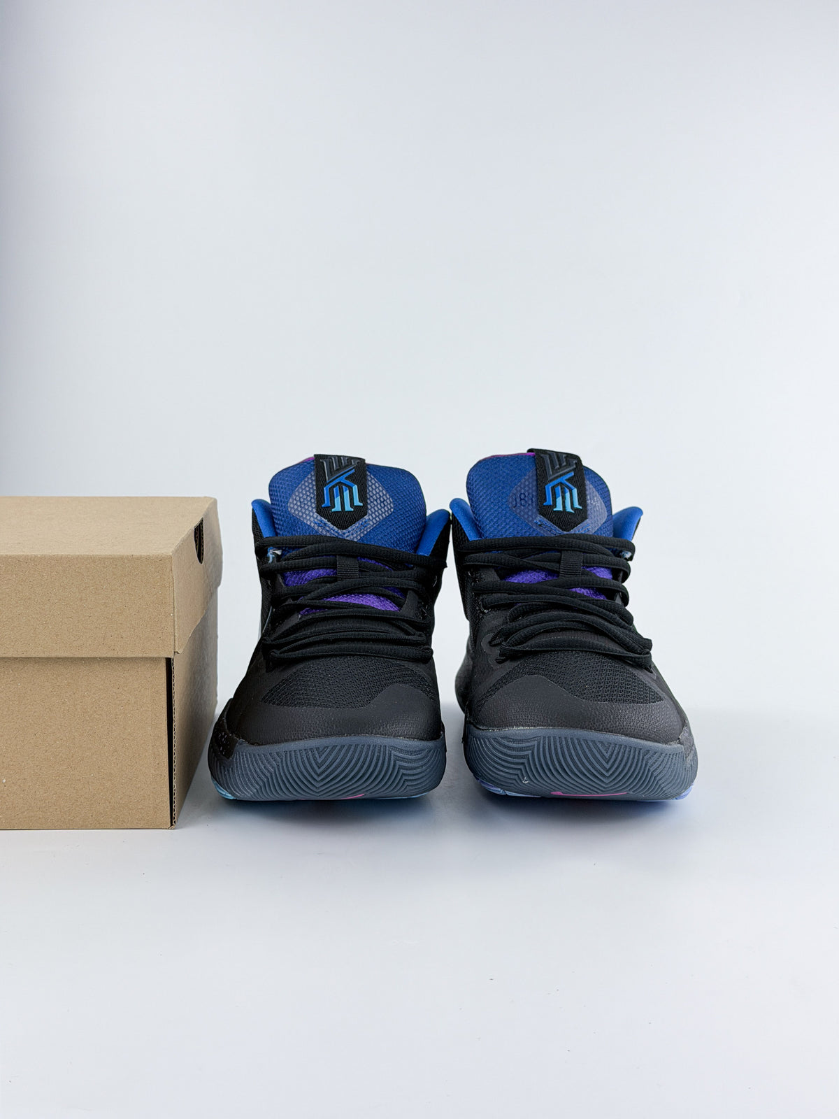 NIKE KYRIE IRVING 3