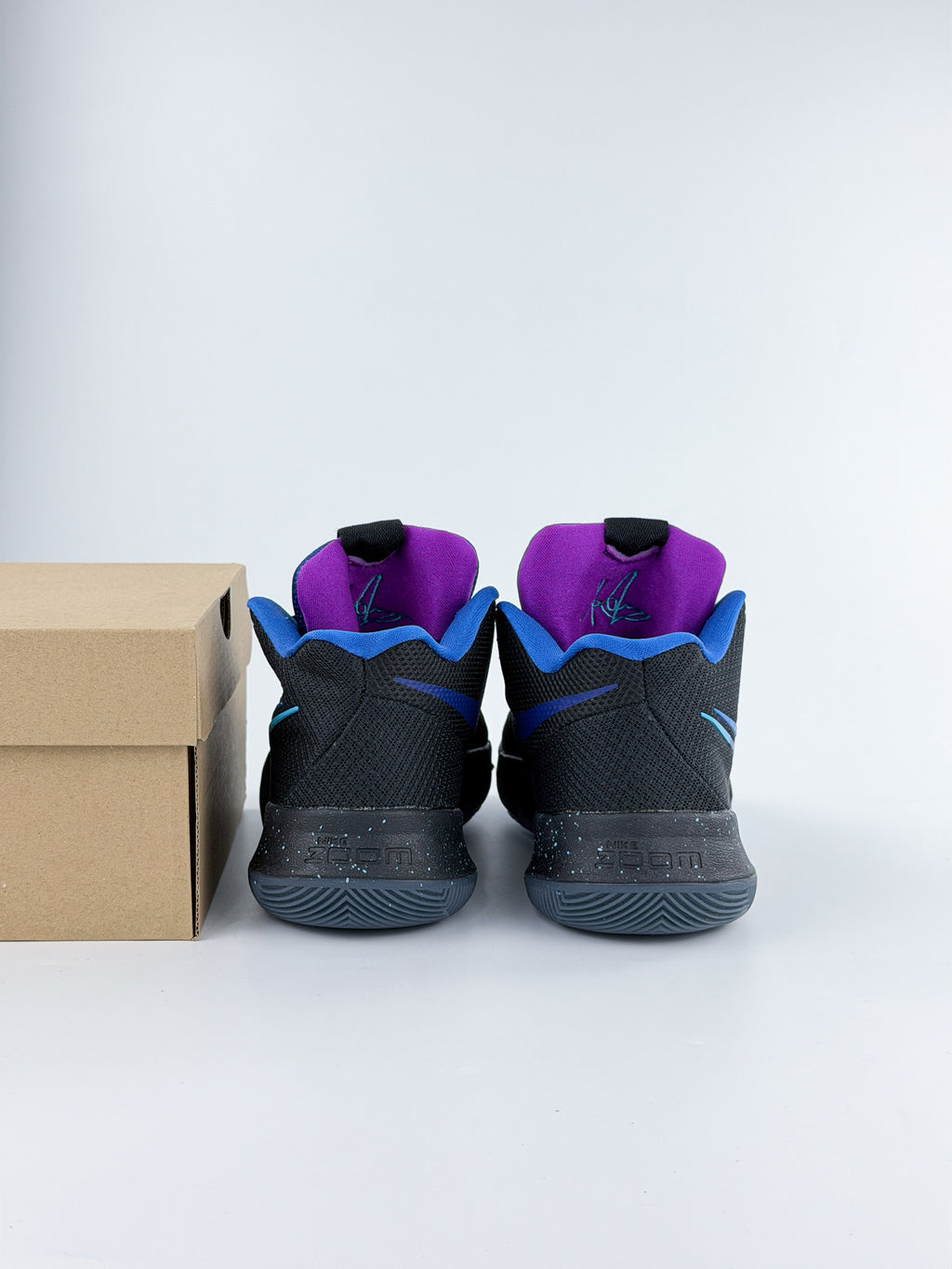 NIKE KYRIE IRVING 3