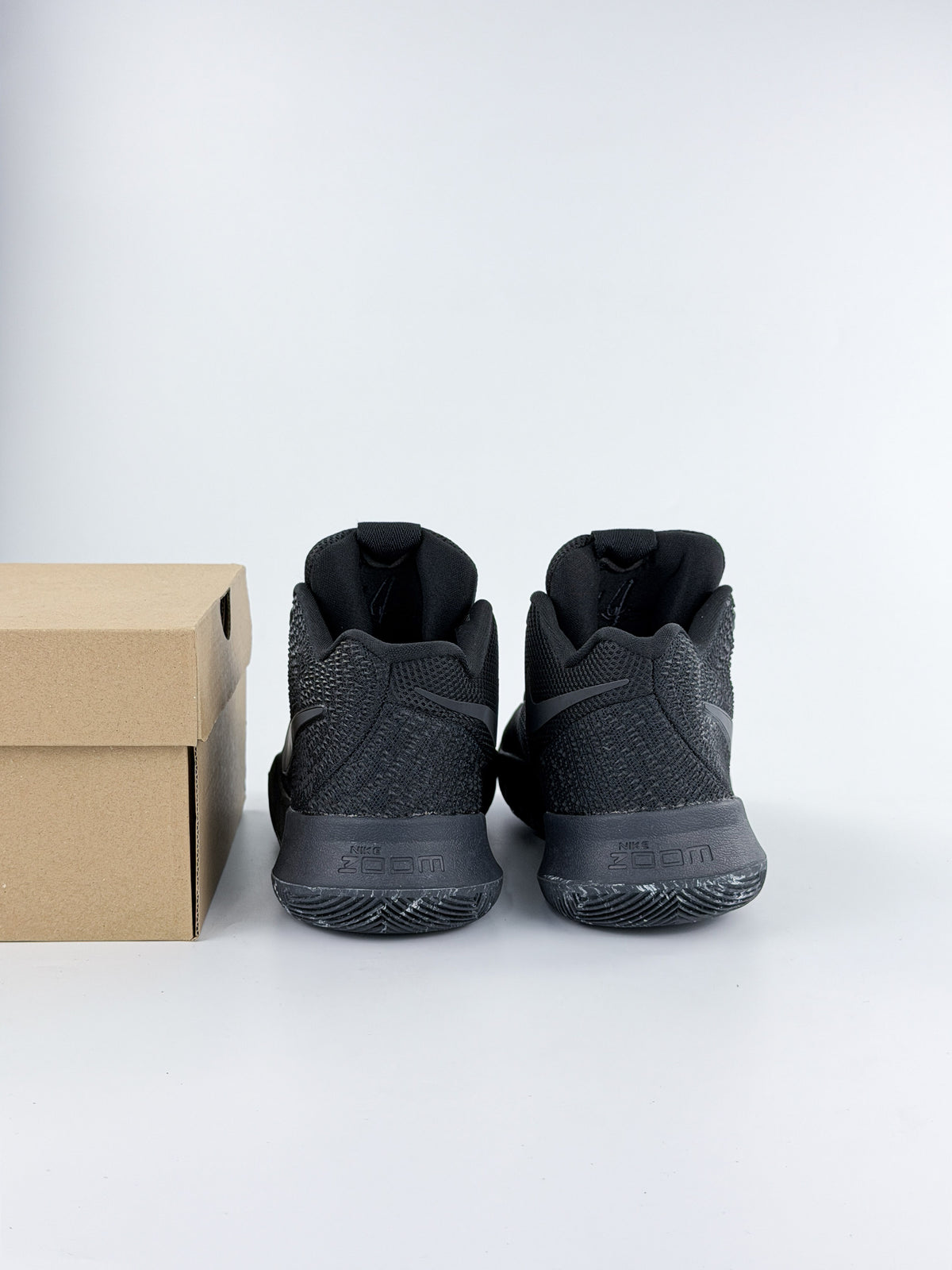 NIKE KYRIE IRVING 3