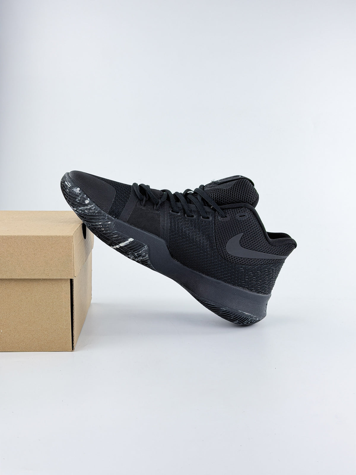 NIKE KYRIE IRVING 3