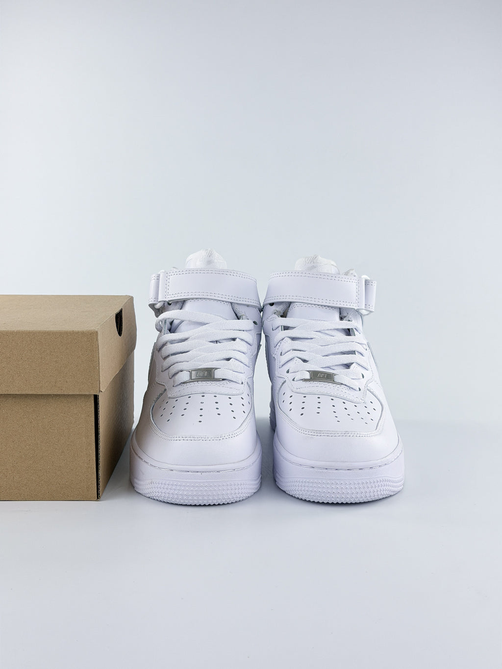 NIKE AIR FORCE ONE HIGH 07