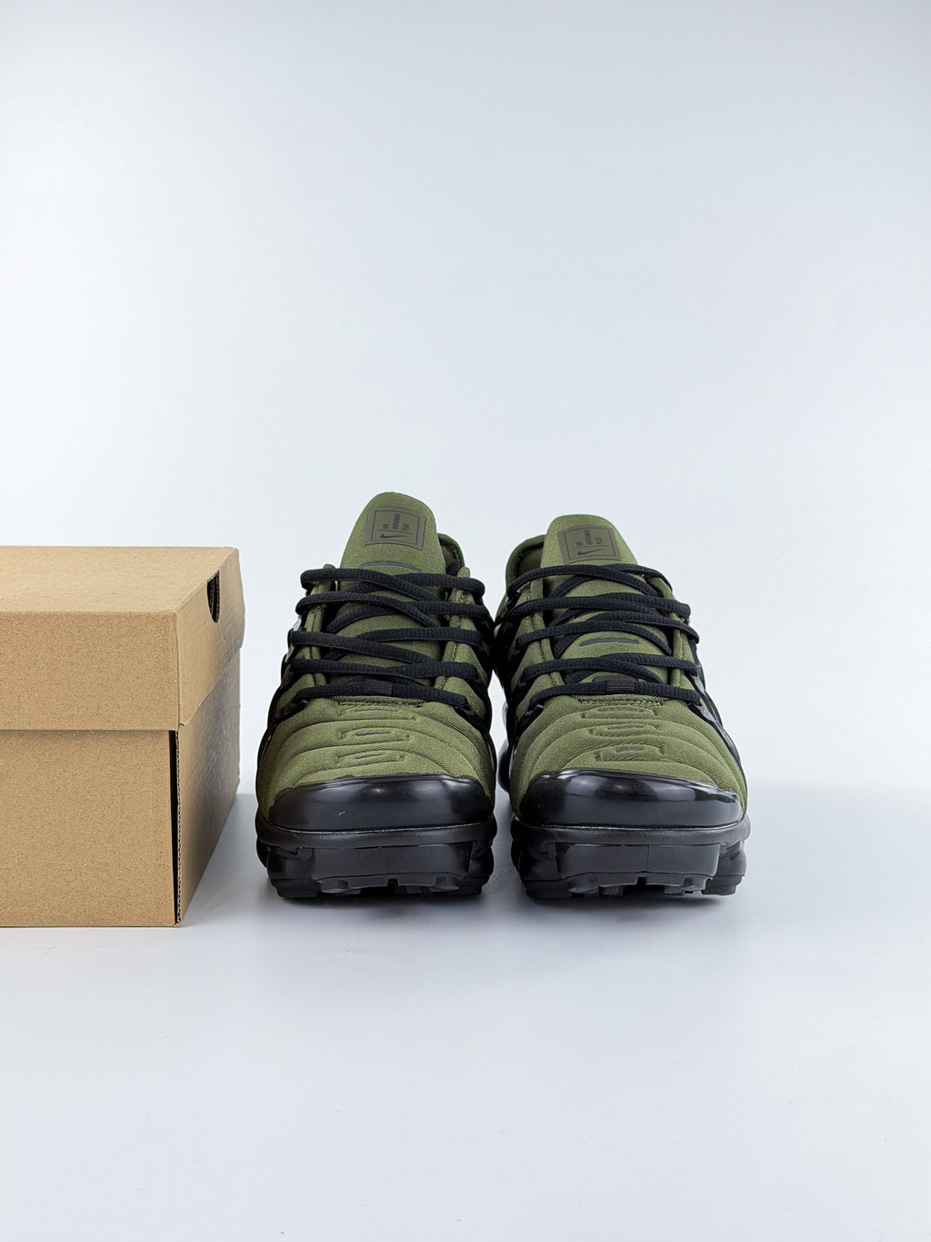 NIKE AIR VAPORMAX PLUS