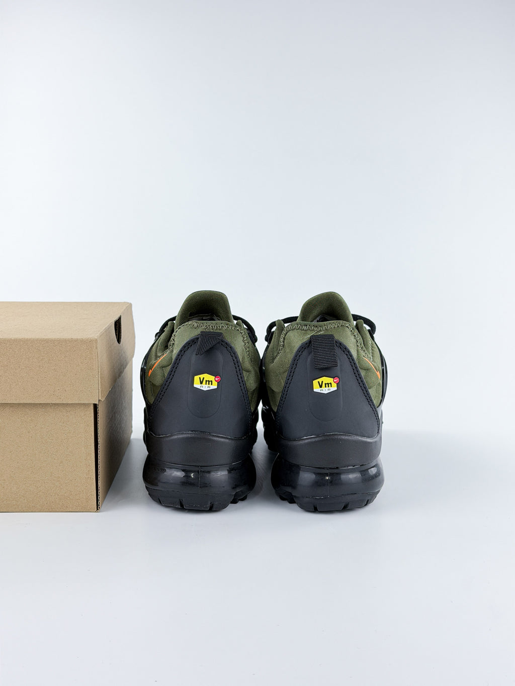 NIKE AIR VAPORMAX PLUS