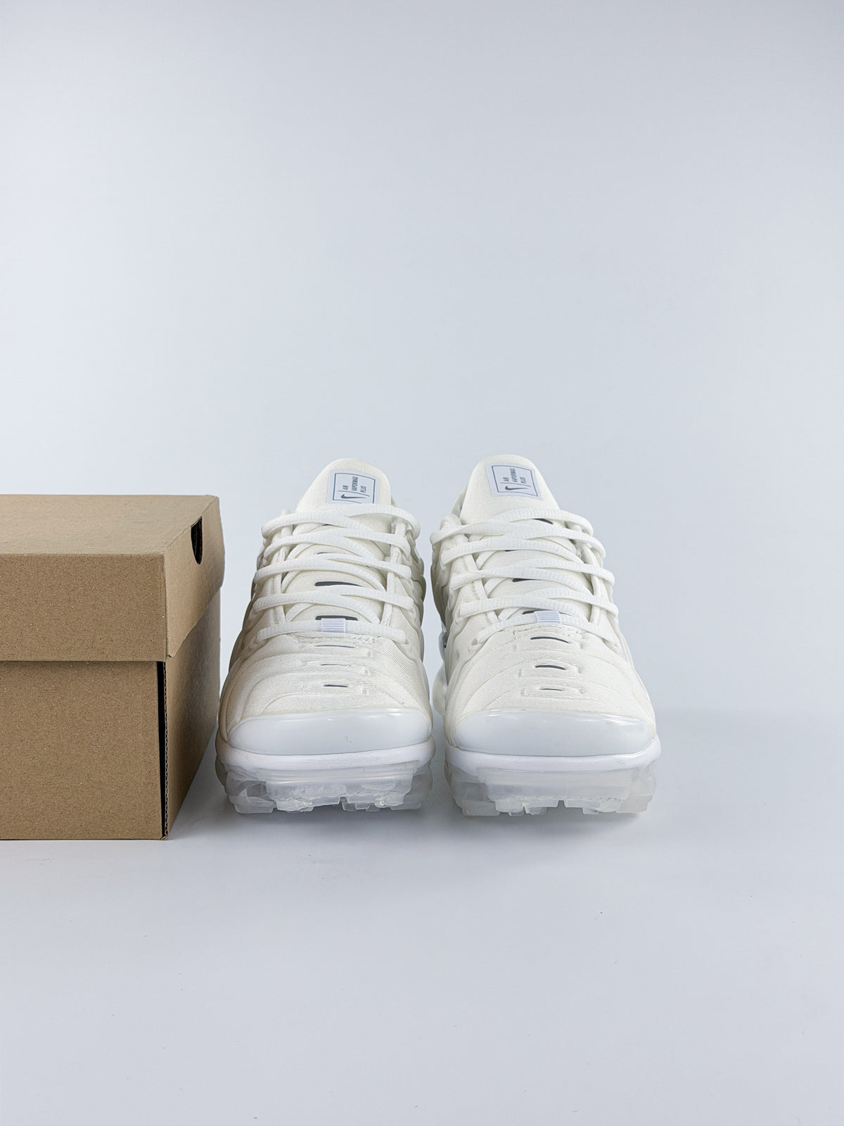 NIKE AIR VAPORMAX PLUS