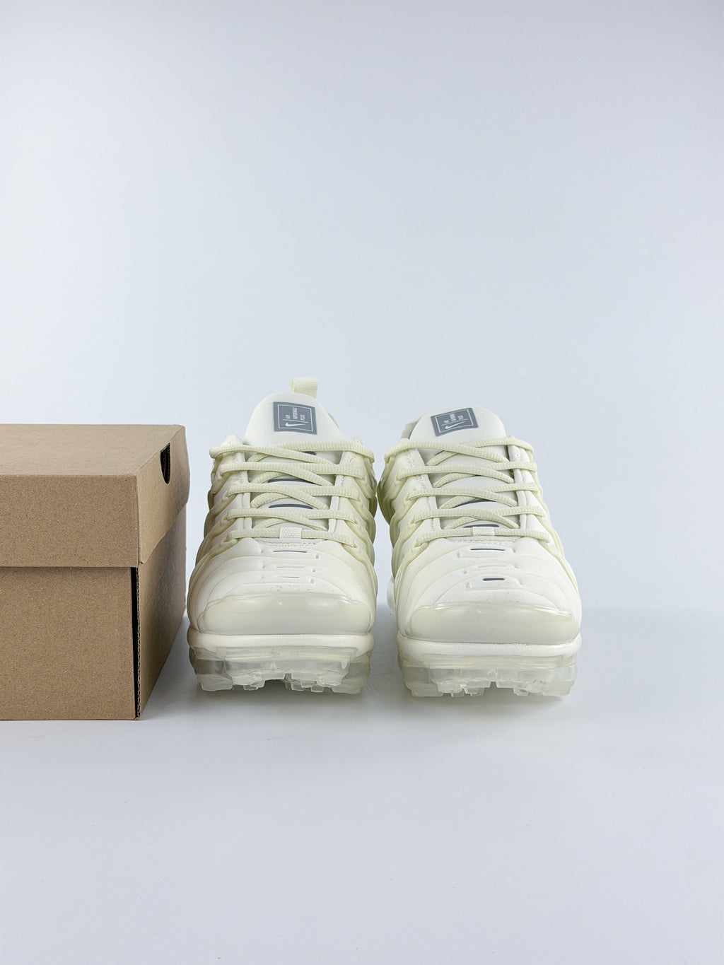 NIKE AIR VAPORMAX PLUS