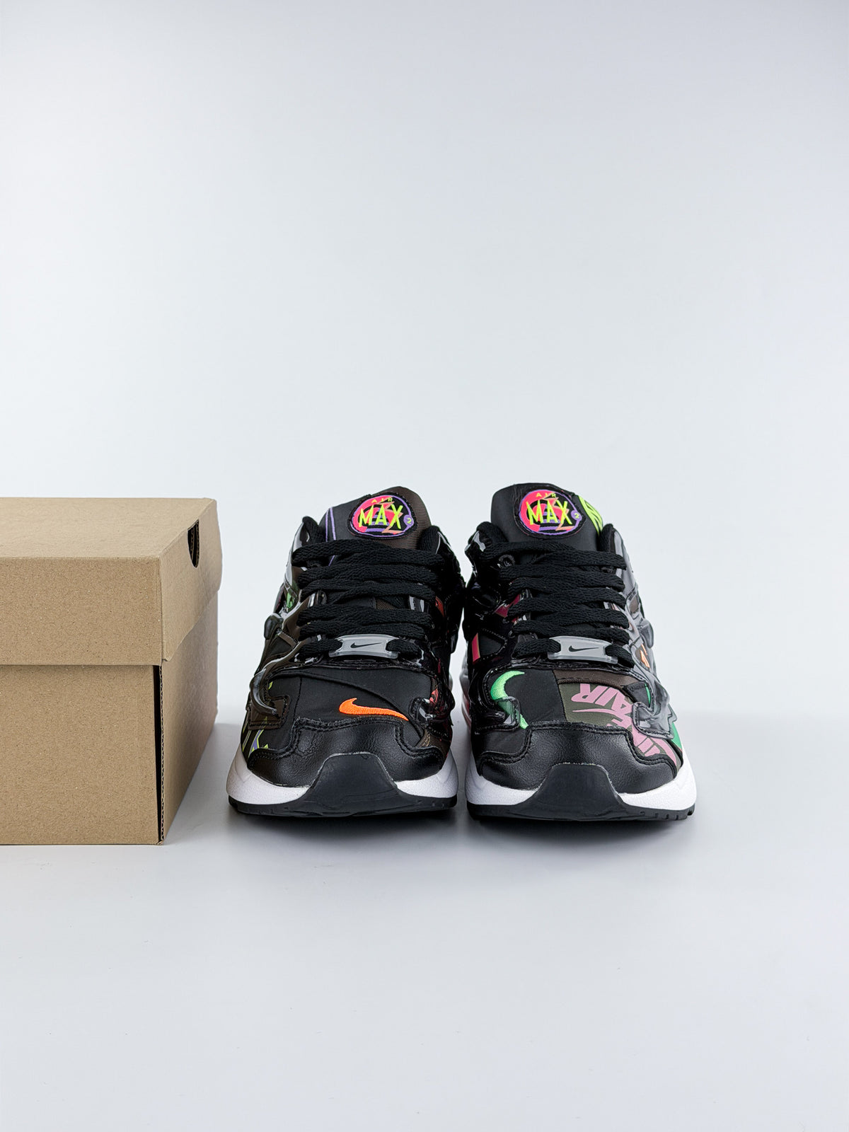 NIKE X ATMOS AIR MAX 2 LIGHT QS