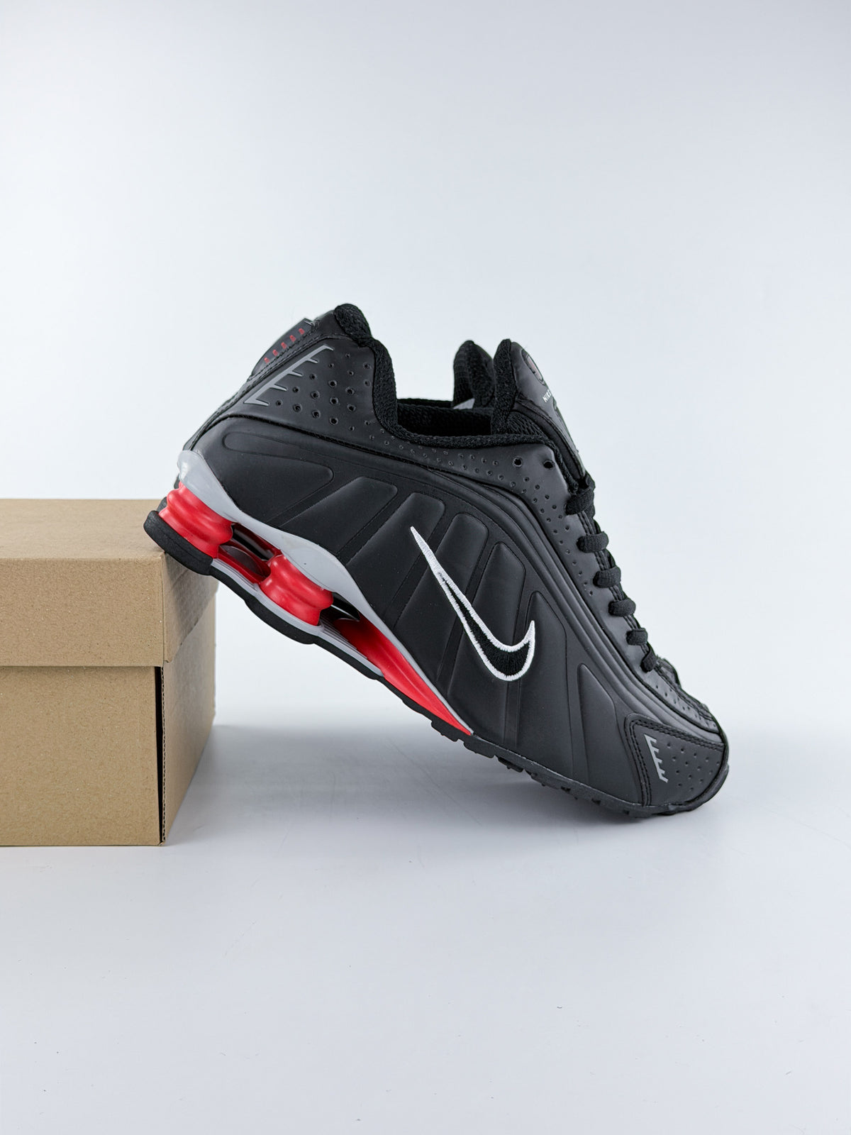 NIKE SHOX R4 TWO COLOR
