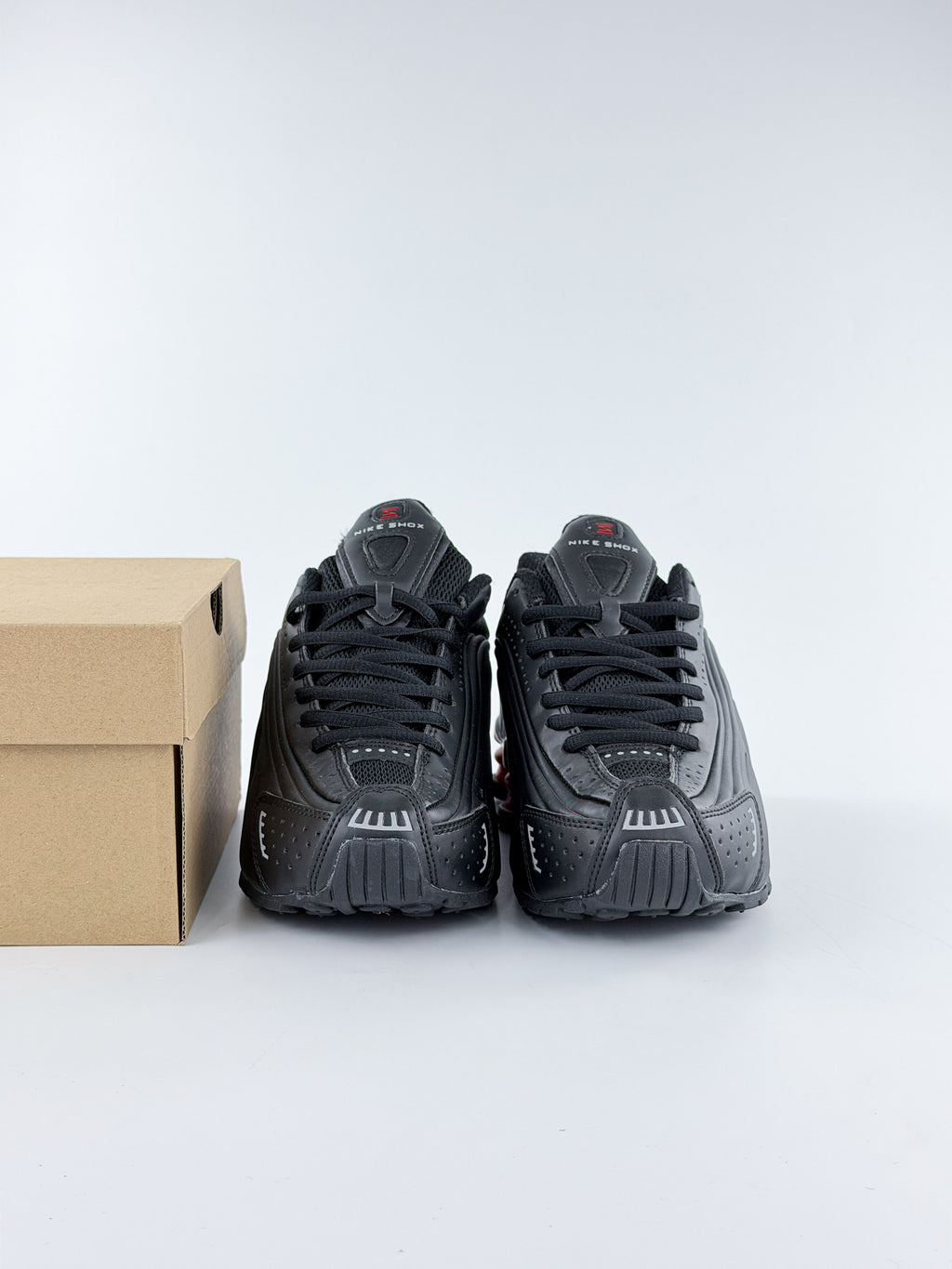 NIKE SHOX R4 TWO COLOR