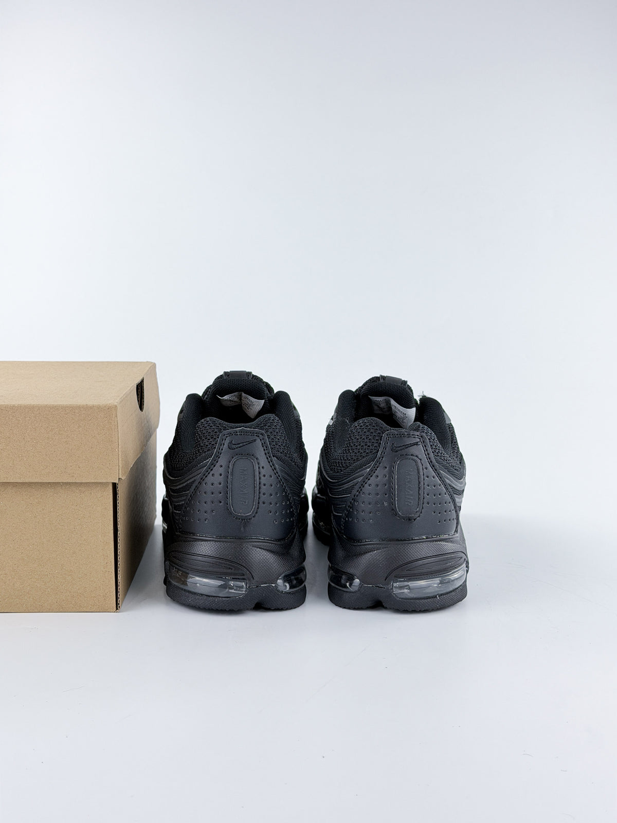 NIKE AIR MAX TL 2.5 ONE COLOR