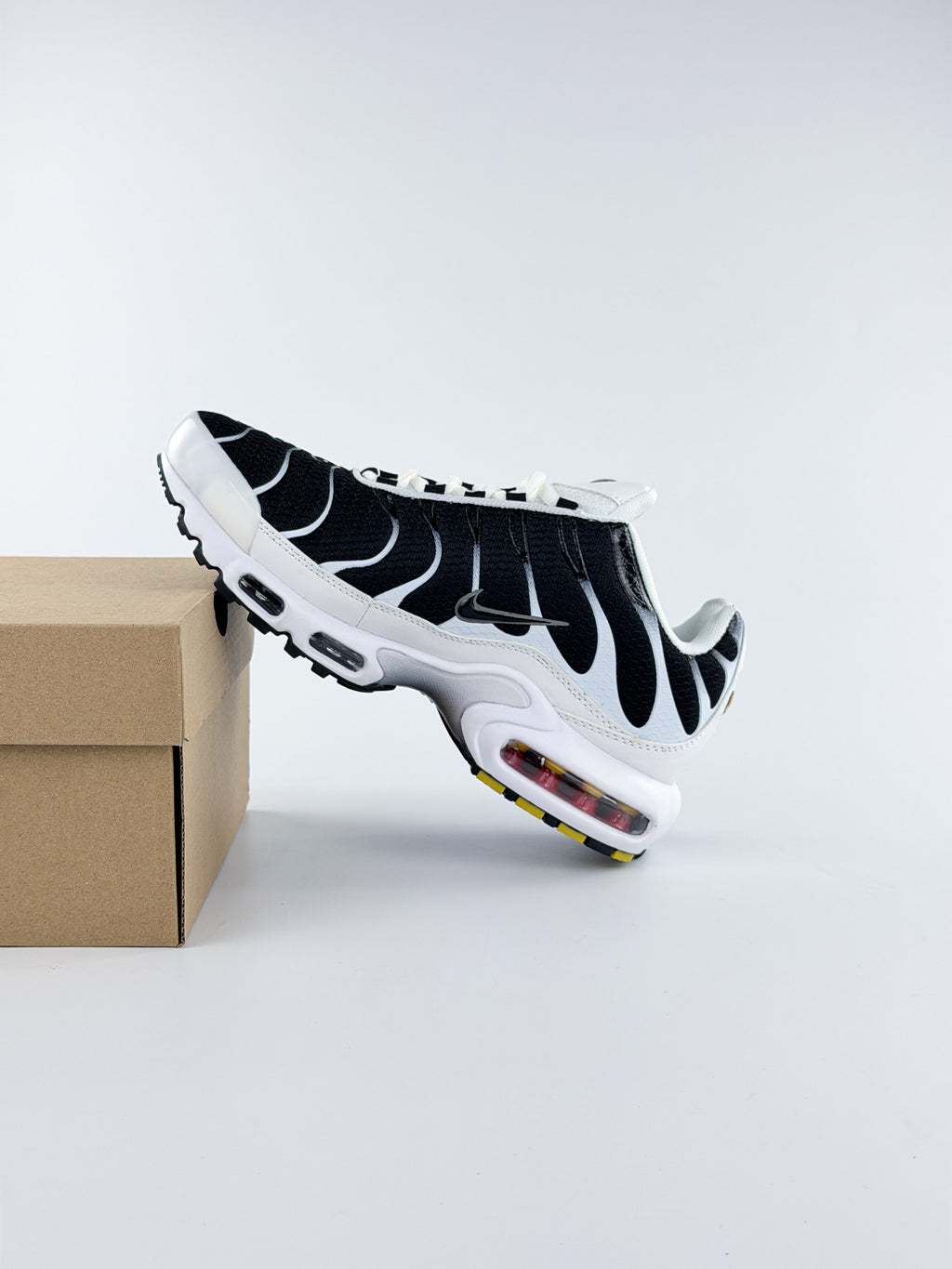 NIKE AIR MAX TN ECLIPSE