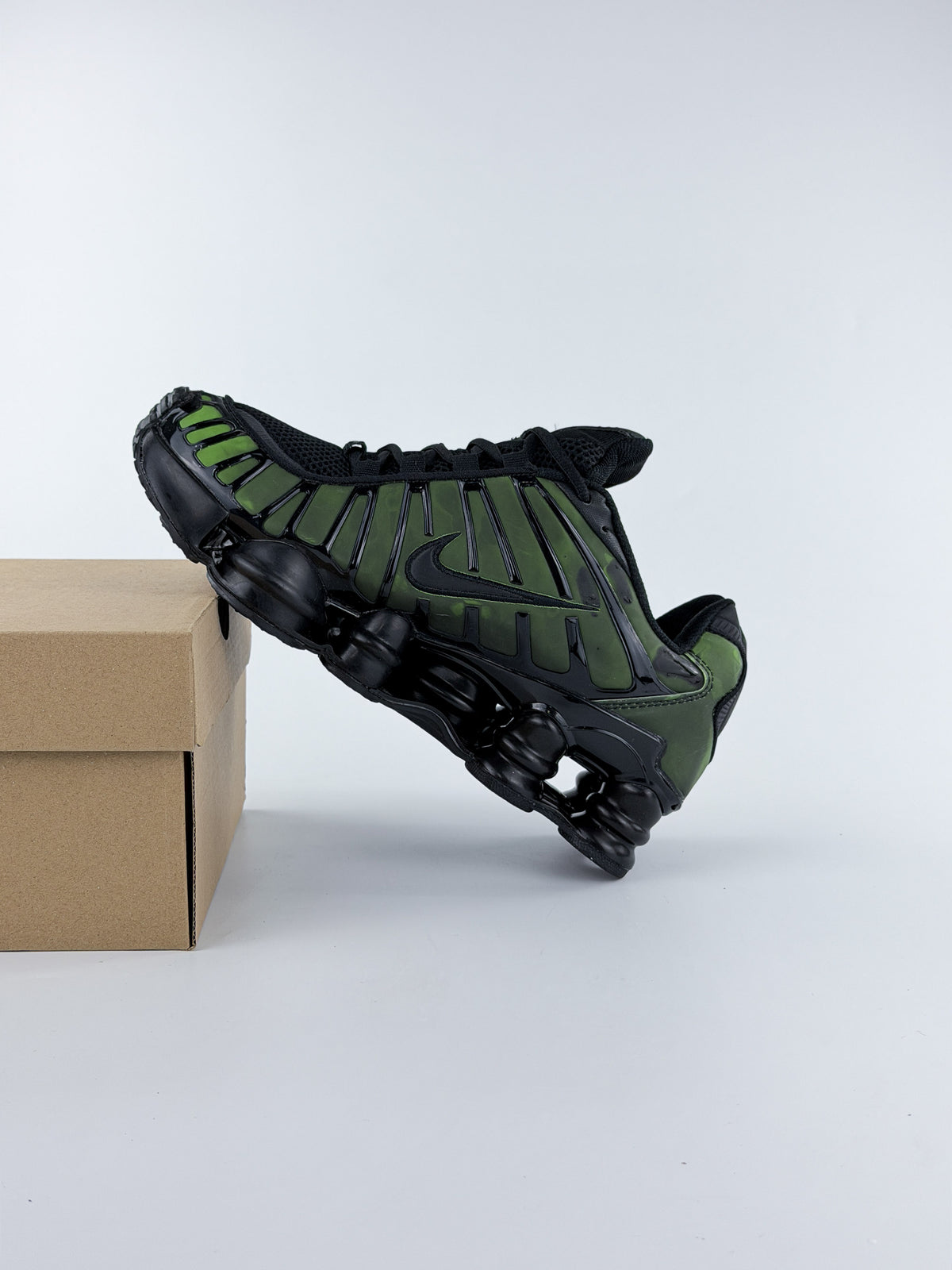NIKE SHOX TL CAMALEÓN
