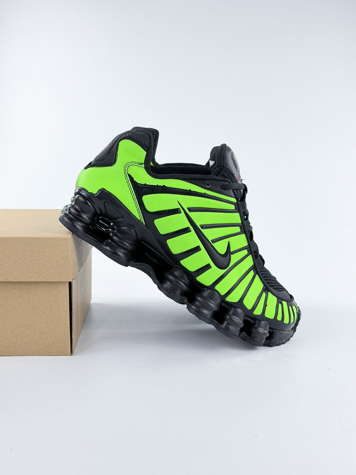 NIKE SHOX TL CAMALEÓN