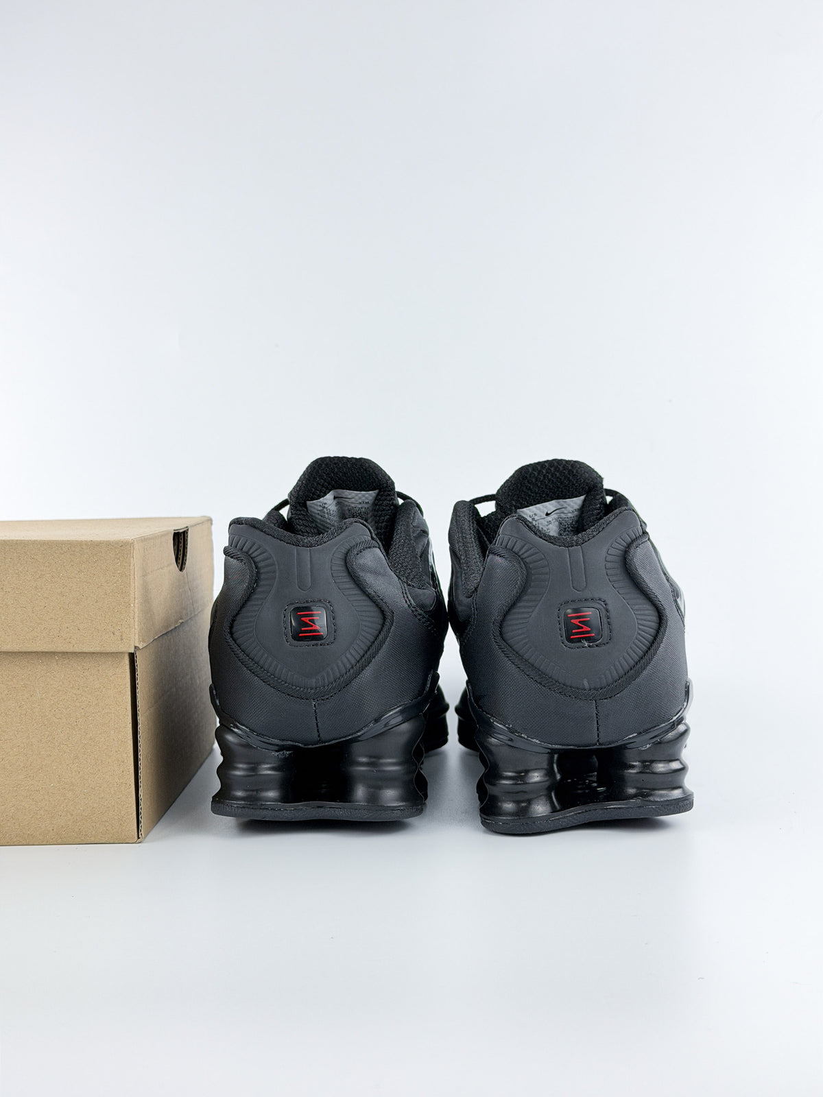NIKE SHOX TL