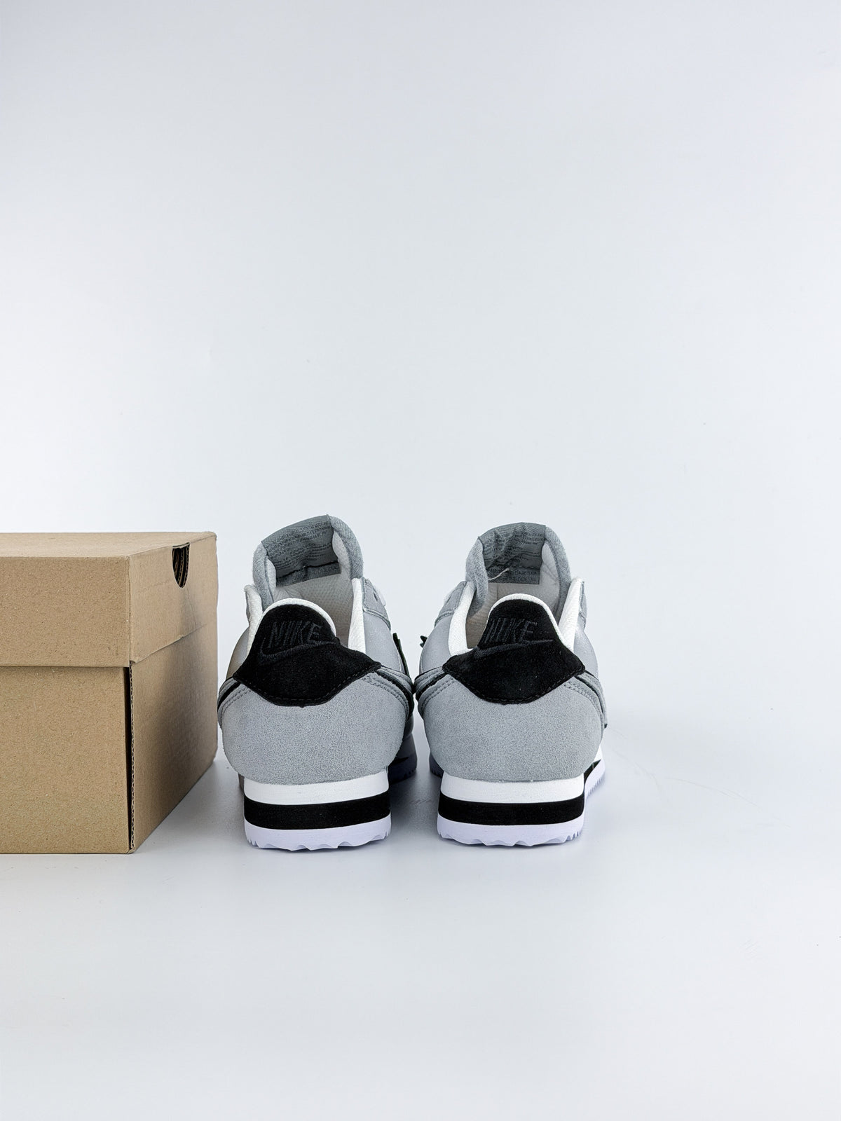 NIKE CORTEZ ALL PETAL UNITED