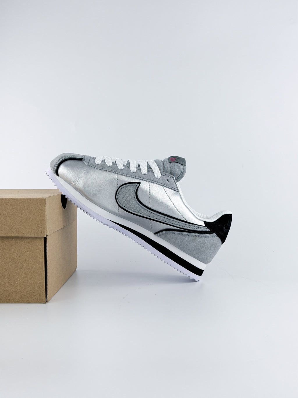 NIKE CORTEZ ALL PETAL UNITED