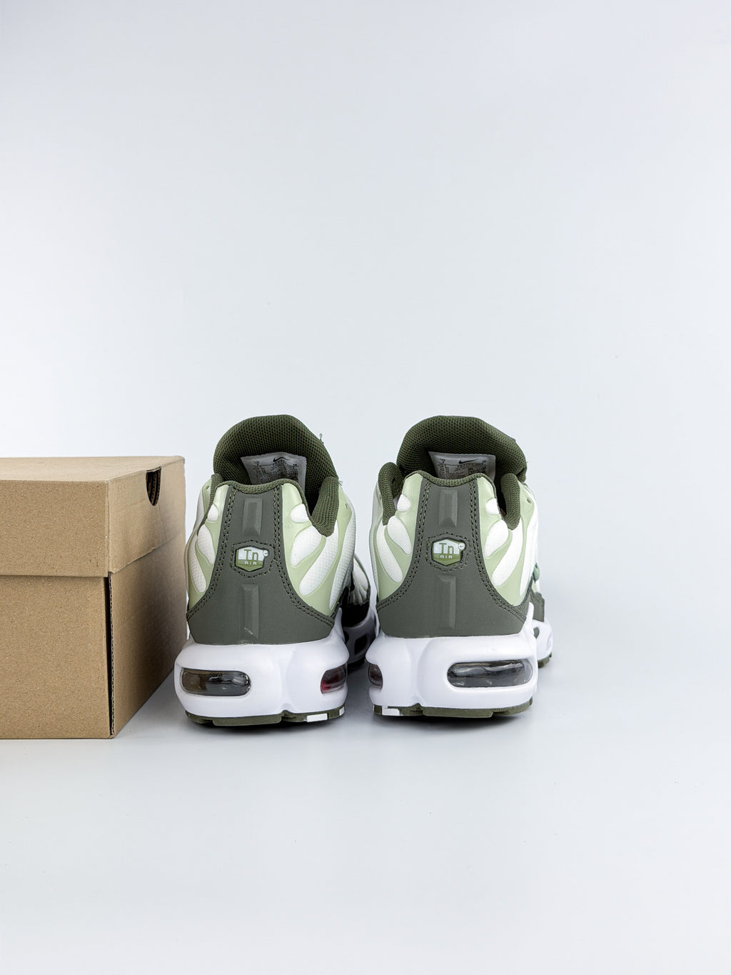 NIKE AIR MAX TN OLIVE SHADOW