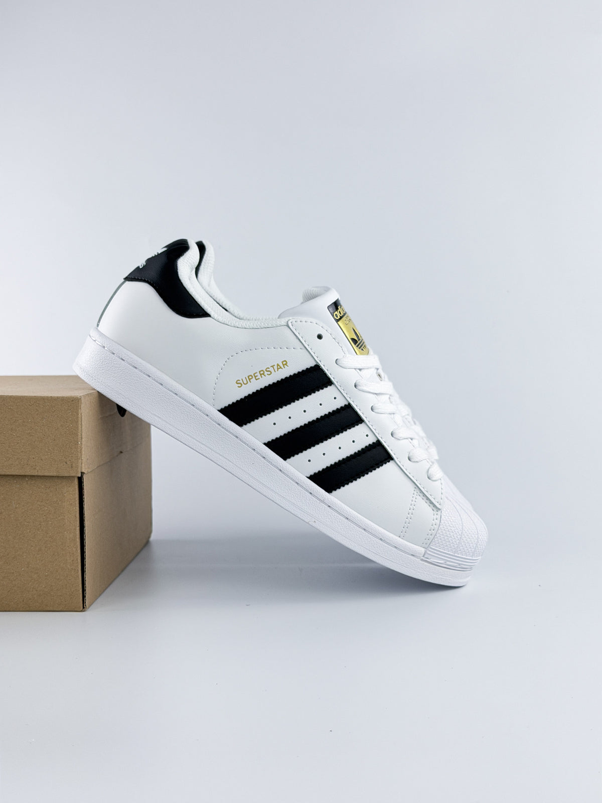 ADIDAS SUPERSTAR CLASSIC