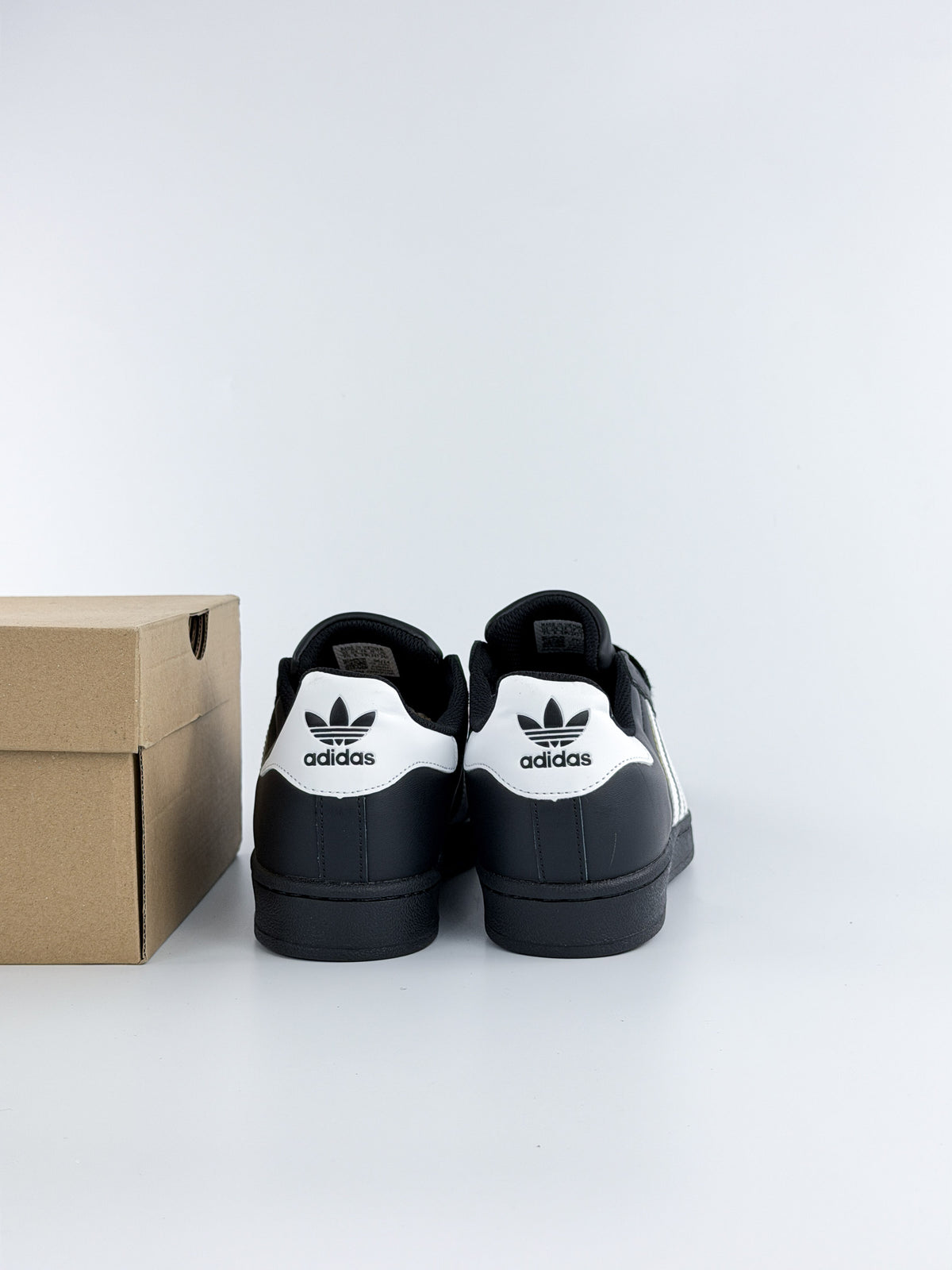 ADIDAS SUPERSTAR CLASSIC