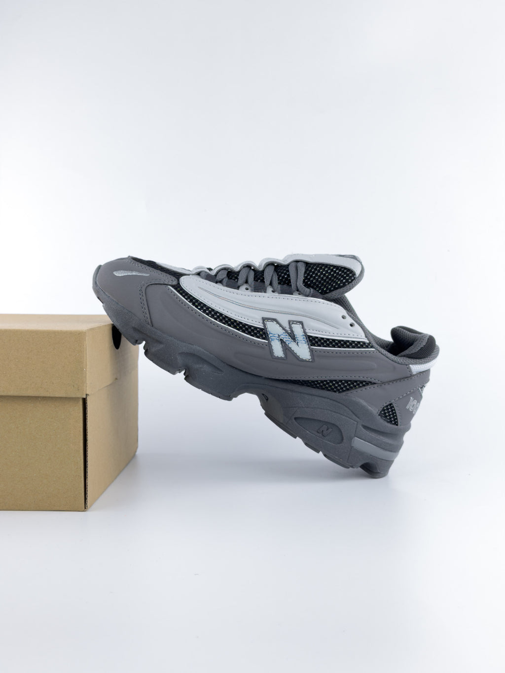NEW BALANCE 1000 GREY